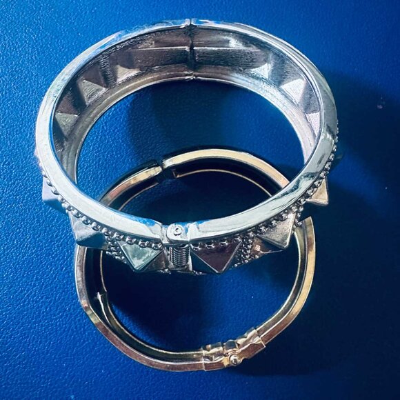 ✨ 2 Statement Cuff Bracelets | Mixed Metal Boho Glam | Bundle Deal ✨ - Picture 5 of 5